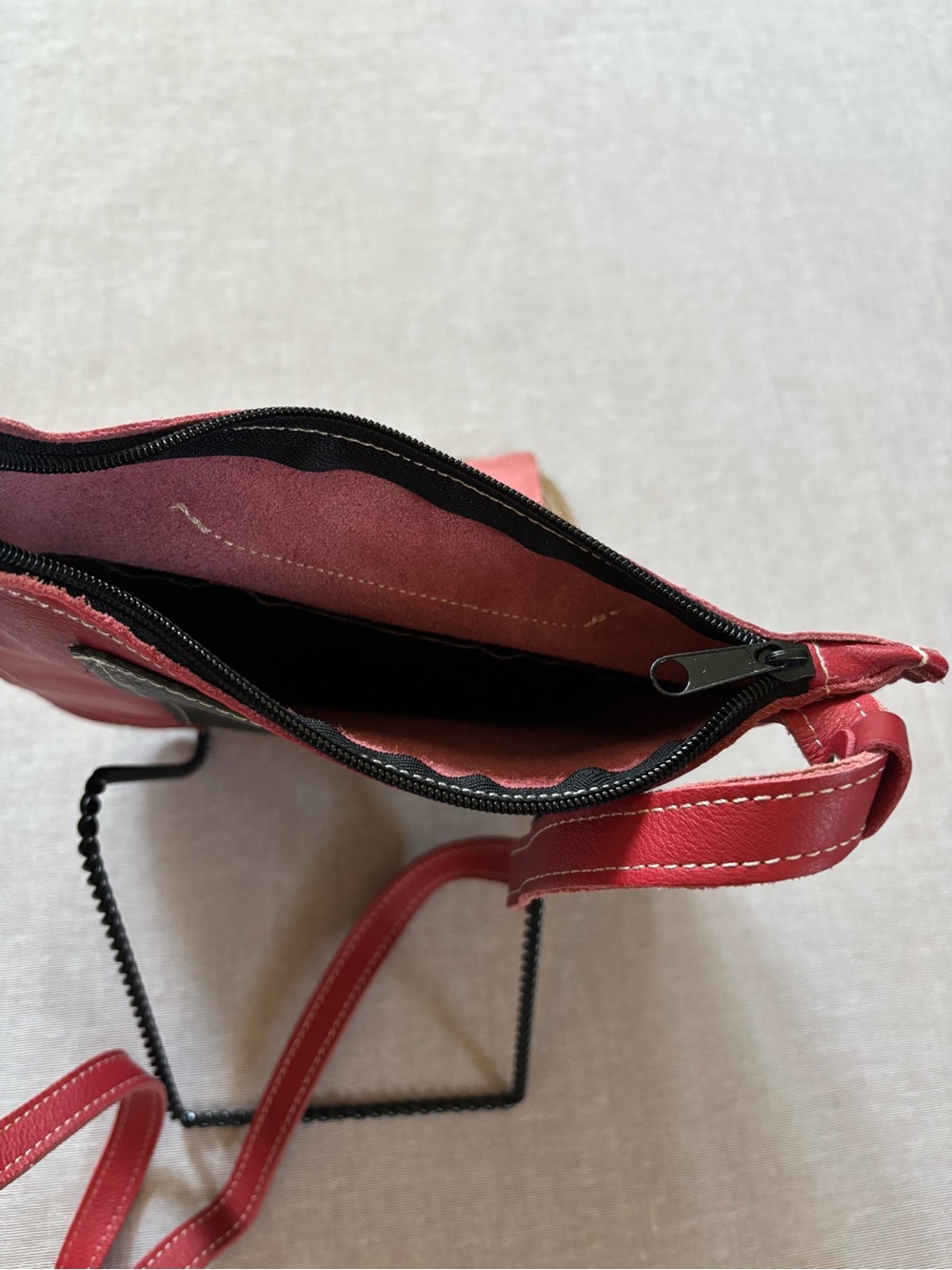 Kolash red leather crossbody purse. - Picture 11 of 13